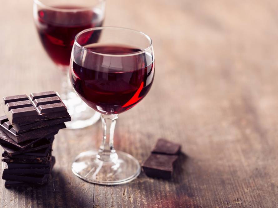 what foods contain resveratrol