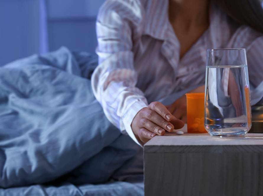 can i take iron supplements at night